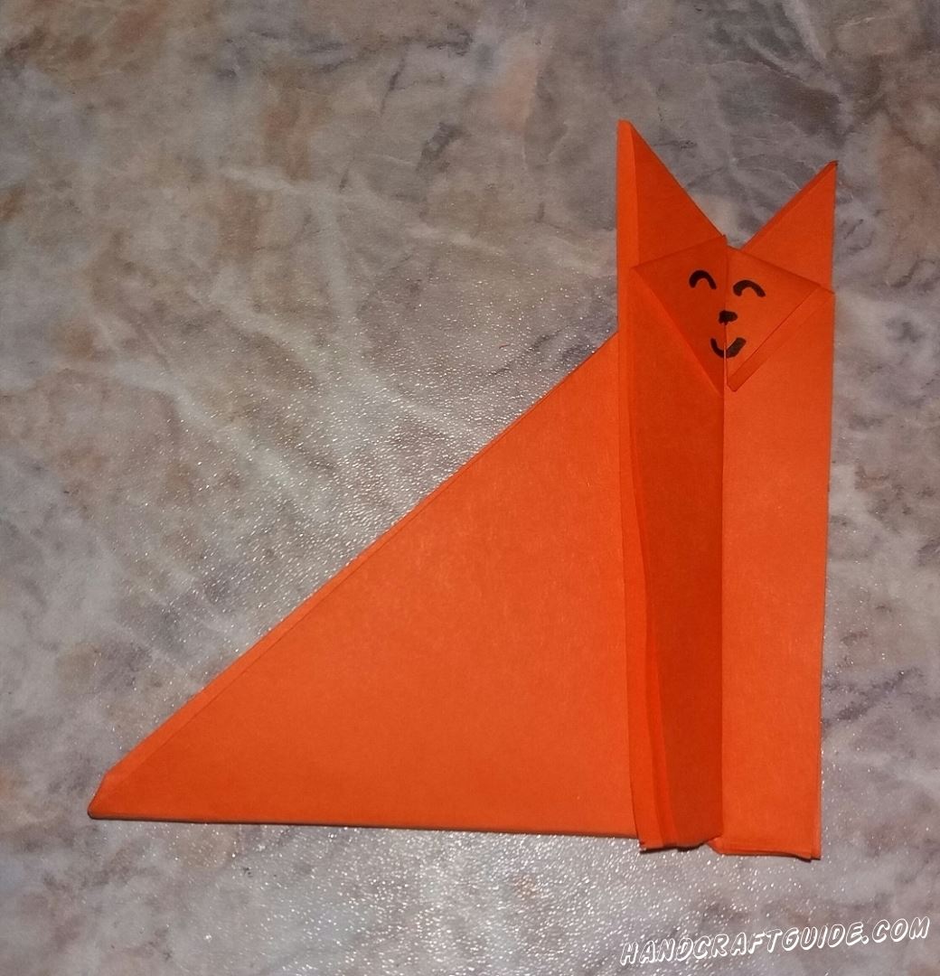 Продолжим покорять просторы поделок в стиле оригами. Сейчас мы научимся делать прикольного котика. 