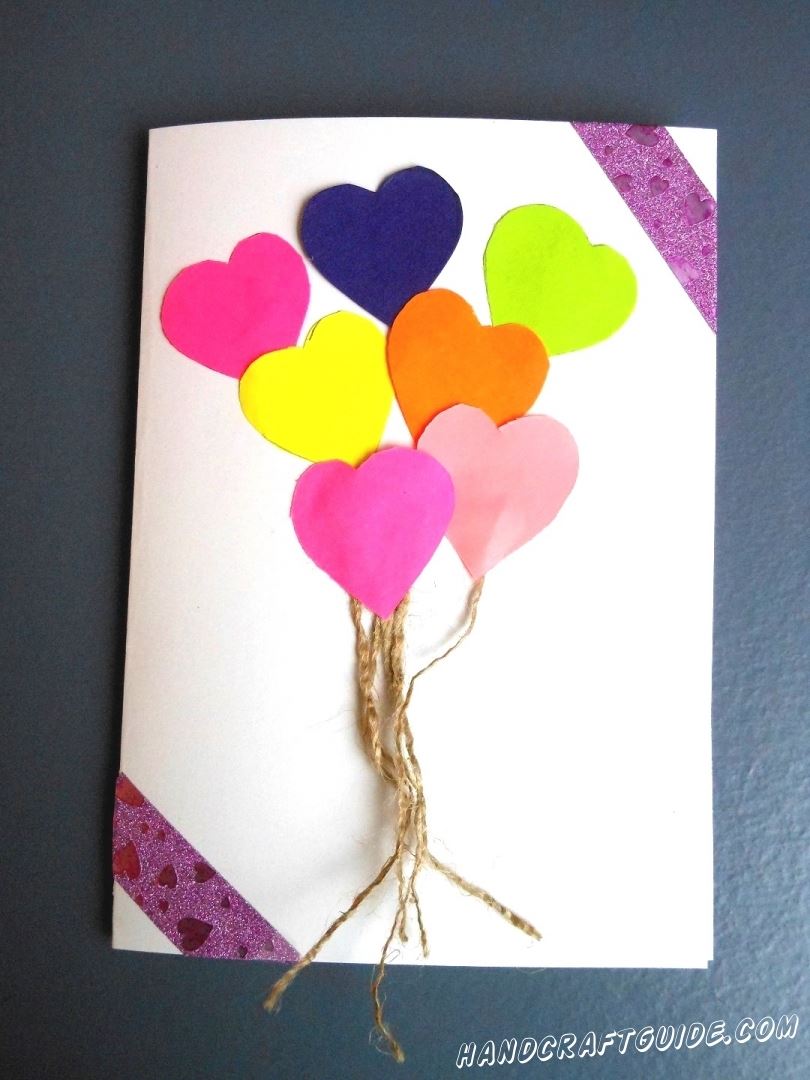 Обычные открытки и валентинки всем уже давно надоели. Будь оригинальным! Сделай такую красивую открытку из цветной бумаги. 