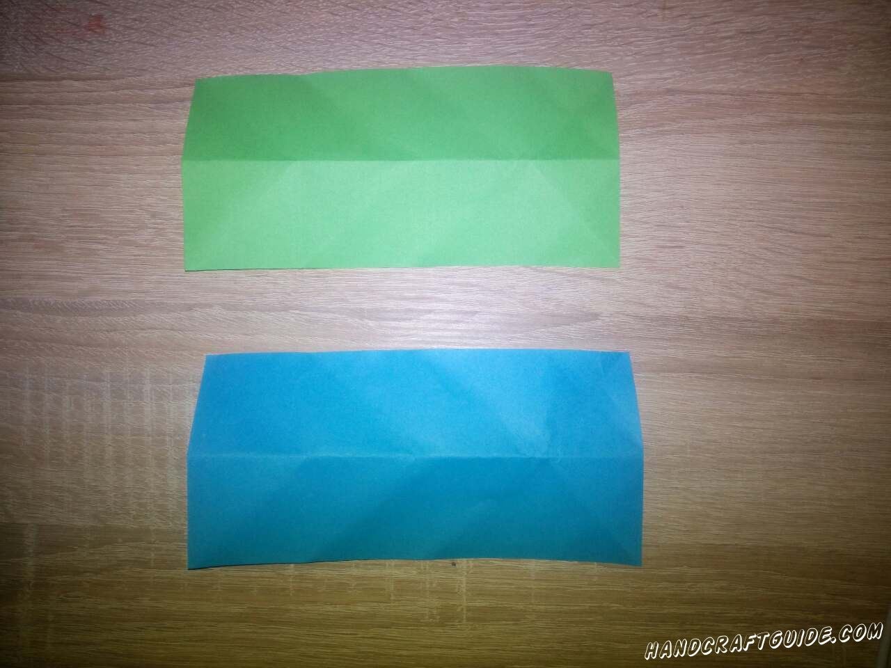 Вырезаем два прямоугольника, синего и зелёного цвета
