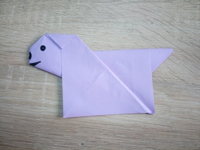 Cделаем собачку из цветной бумаги, с помощью техники оригами. 