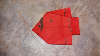 Сейчас мы сделаем крутую рыбку, используя технику оригами.