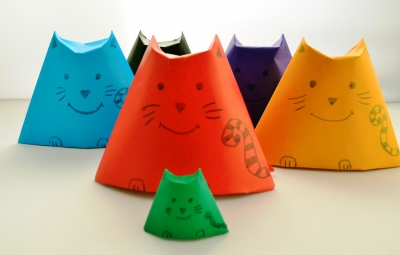 Оригами котята из цветной бумаги станут отличной игрушкой в вашей коллекции.